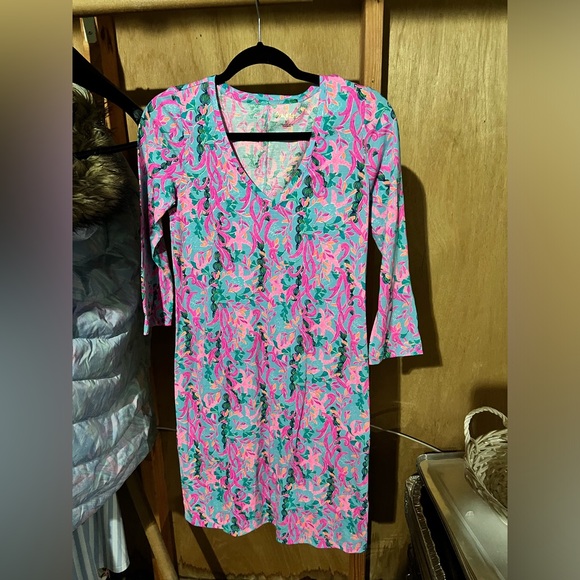 Lilly Pulitzer v neck dress - Picture 1 of 4
